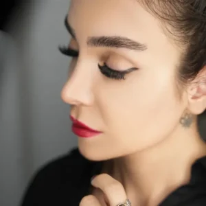 انگشتر چشمگیر