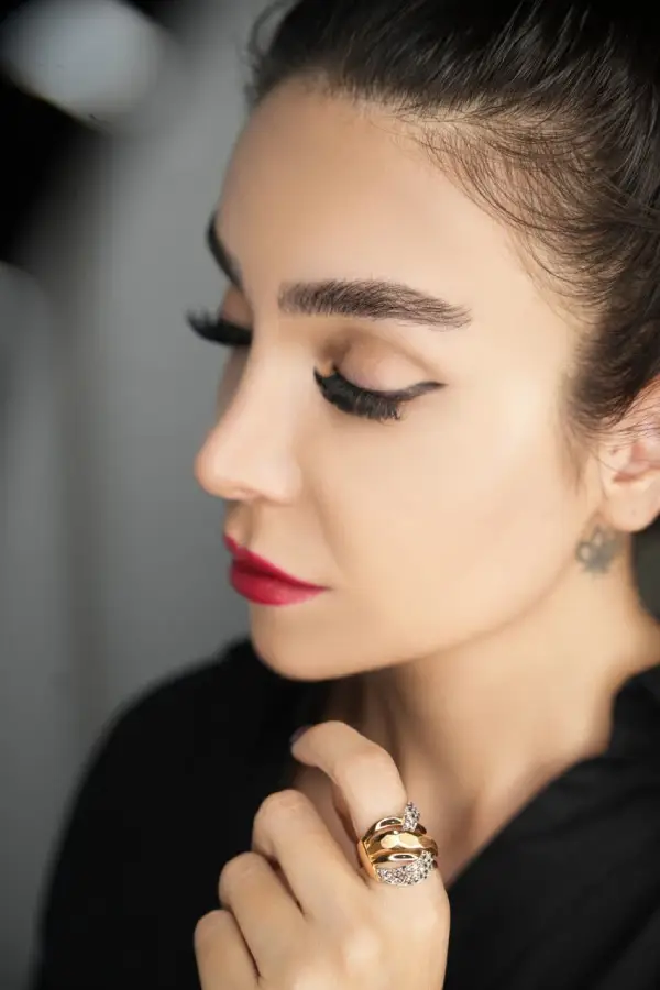 انگشتر چشمگیر